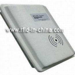 Long-distance RFID reader offers read range up to 40 feet