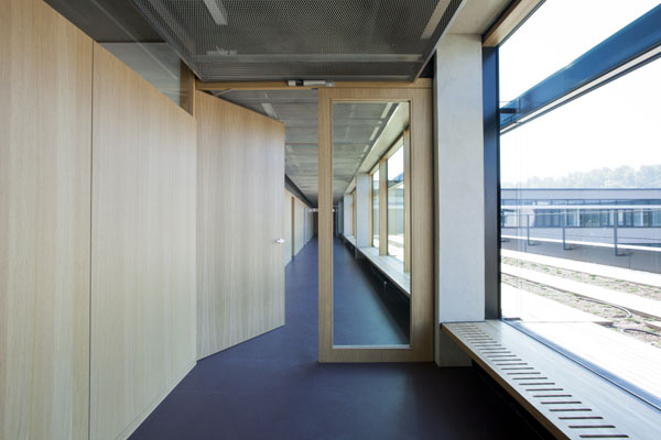 Lindner niche doors – (In)visible room partition.