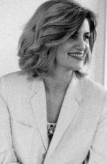 Querying Email logs via Message Tracking Center