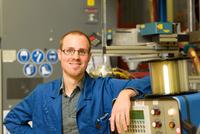 Seeing viruses in a new light with nanoholes