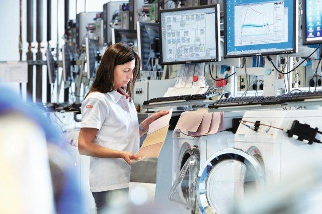 A new laboratory database for Miele A new laboratory database for Miele